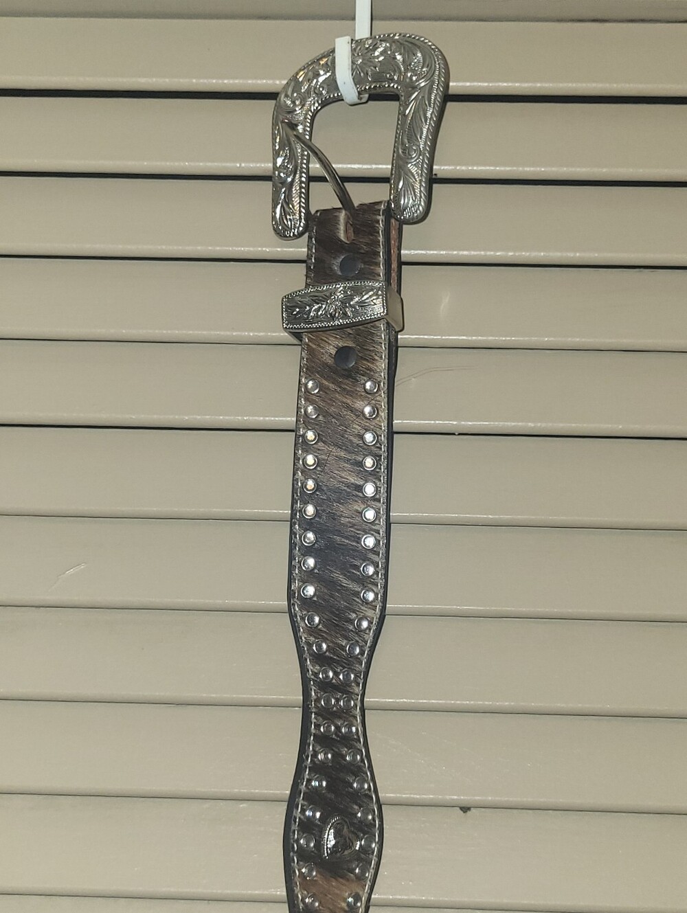 Y2K Scalloped Western Belt Size 32 - Hair-on-Hide Cowhide Studded Heart